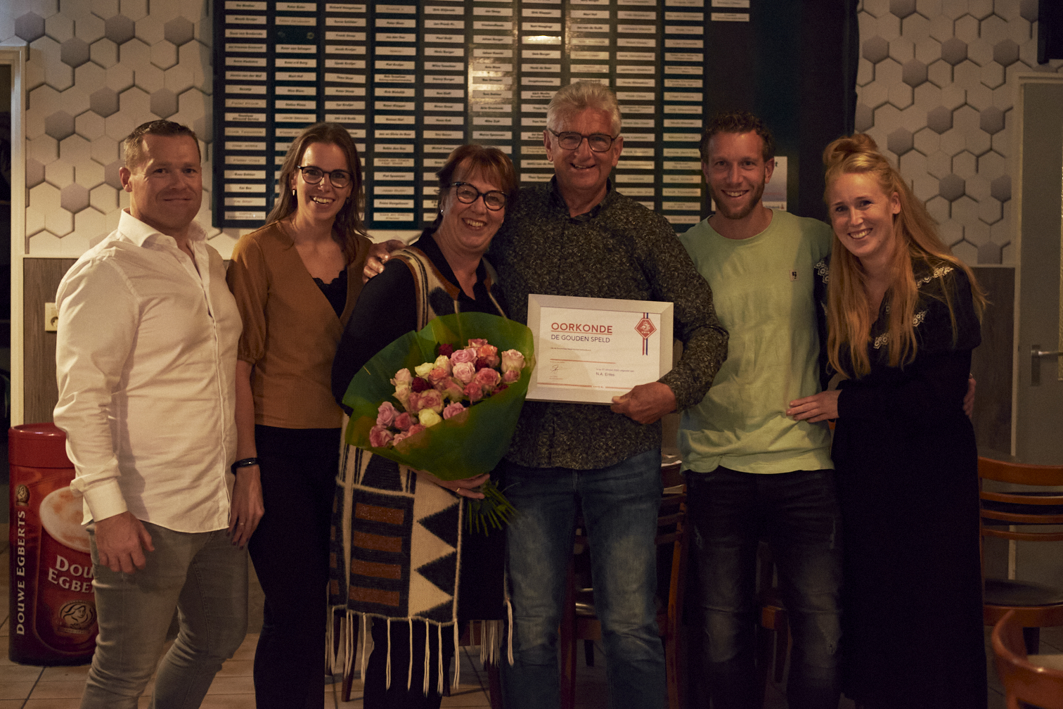 Nico Entes onderscheiden met gouden KNVB-speld