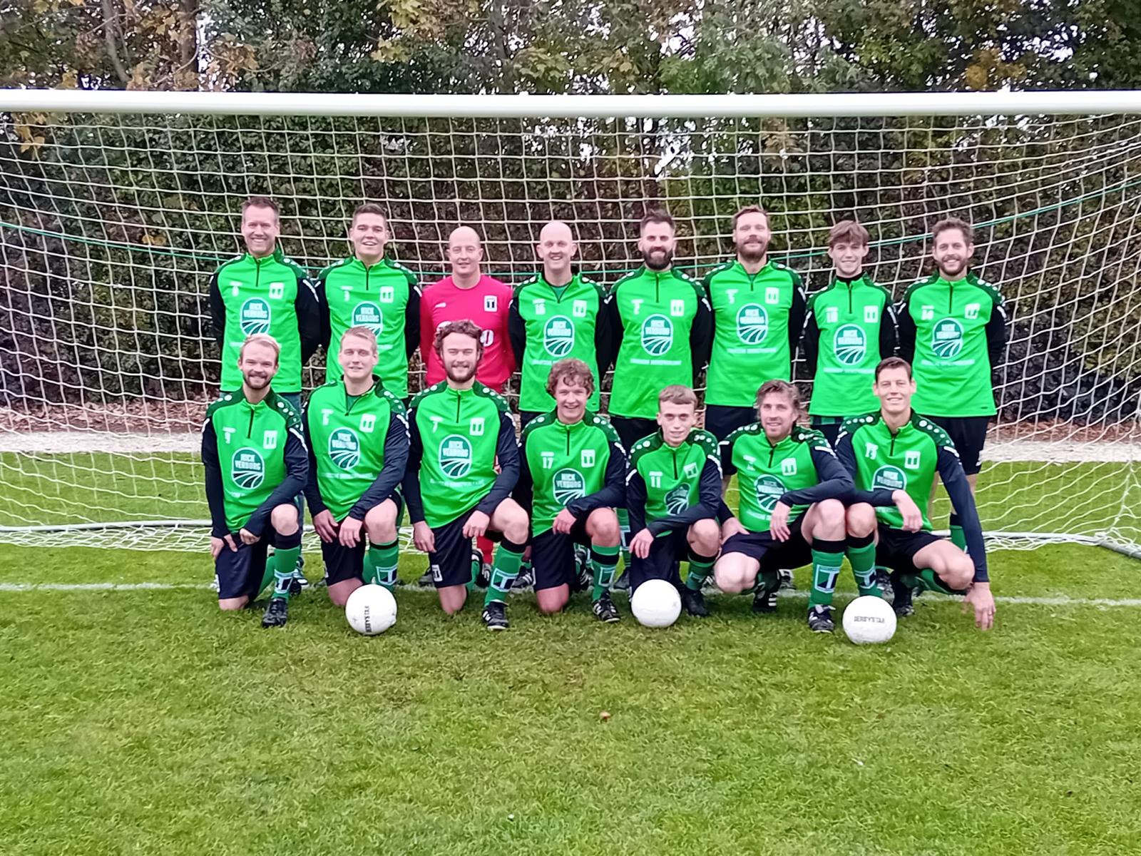 Hollandia T 3 weer helemaal in nieuw tenue